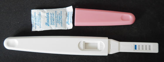 Sensitivitas Hcg Urin Rapid Test Cassette/ Strip/ Pen Kit 5-15 Menit Waktu Membaca 24 Bulan Jangka Panjang