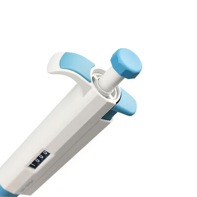 DLAB TopPette Single Channel Adjustable Micropipette dengan desain ringan yang ergonomis, tampilan volume digital yang jelas, dan bagian bawah yang dapat diklasifikasikan